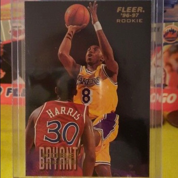 1996/97 FLEER KOBE BRYANT ROOKIE CARD..ONE OF HIS MOST POPULAR ROOKIE. - Picture 2 of 2